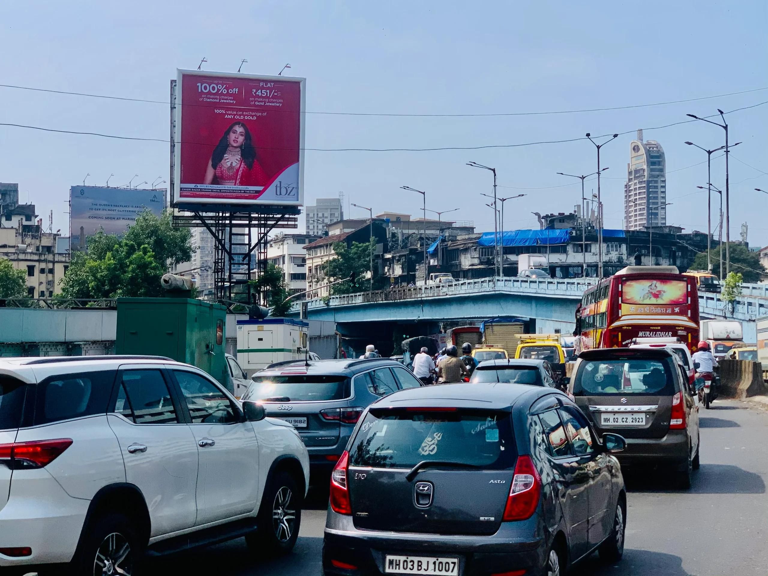 smart e-rickshaw DOOH advertising digital screen transit marketing India